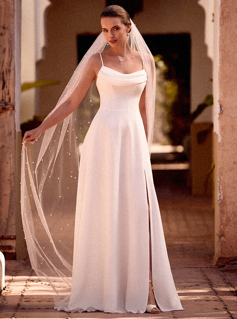 robe de mariée avec voile perlé